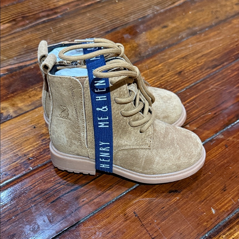 Henery Me & Henry Kids Tan Lace-Up Boots